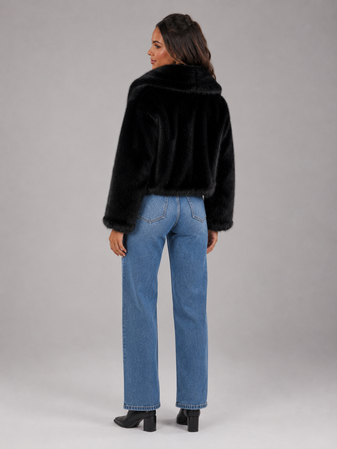 Women's Cropped Faux Fur Jacket